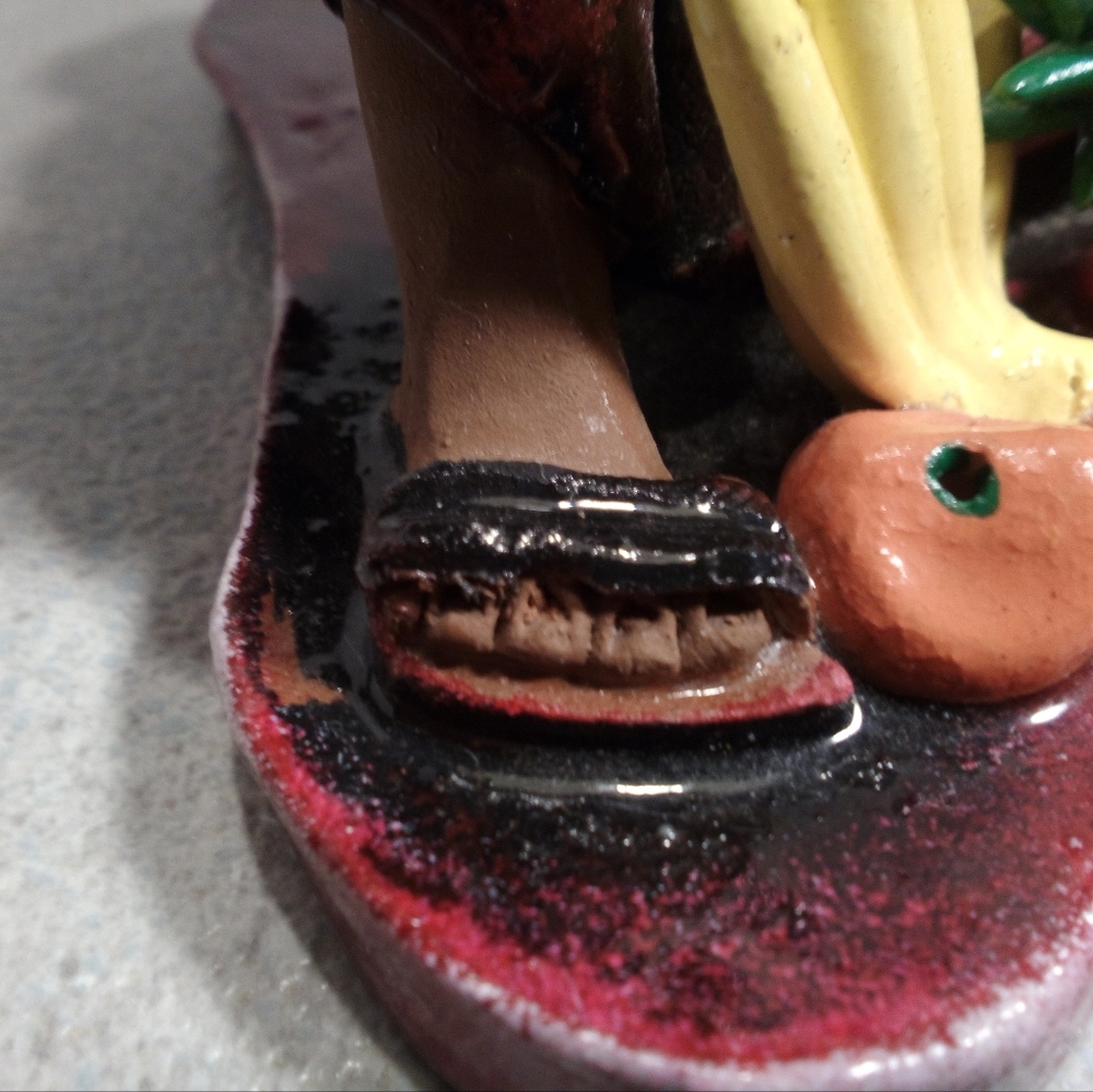 Jamaican Hand Crafted Red Clay Sculpture Market Lady Signed - Picture 8 of 9